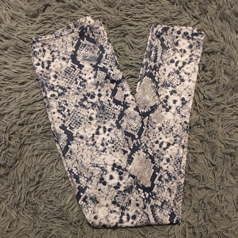 NWOT Snake print leggings